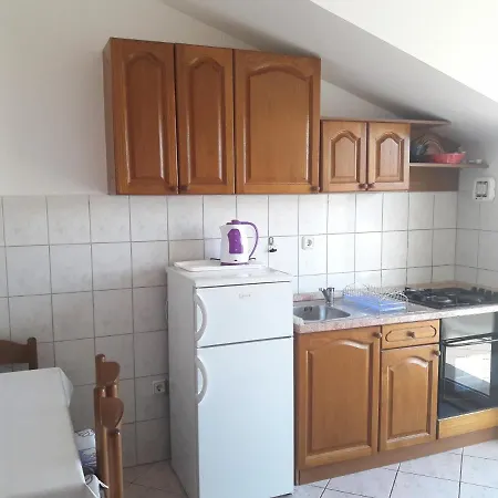 Apartments With A Parking Space Grebastica, Sibenik - 4882 Apartman Baselovici