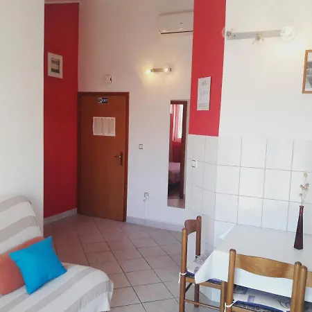Apartments With A Parking Space Grebastica, Sibenik - 4882 Apartment *