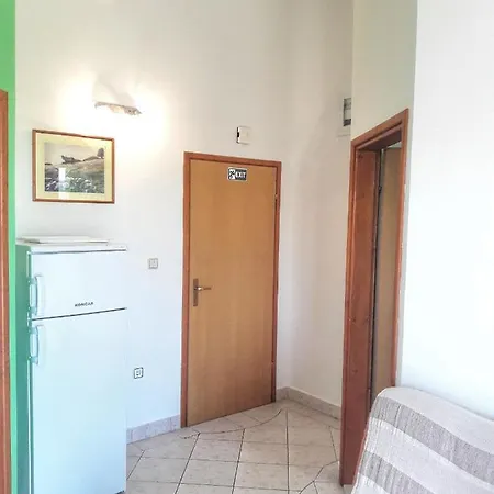 Apartment Apartments With A Parking Space Grebastica, Sibenik - 4882 Baselovici