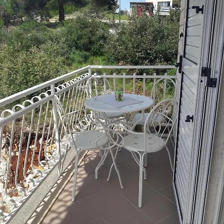 Apartments With A Parking Space Grebastica, Sibenik - 4882 *