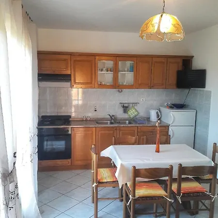 Apartments With A Parking Space Grebastica, Sibenik - 4882