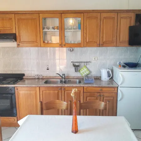 Apartments With A Parking Space Grebastica, Sibenik - 4882 * Baselovici