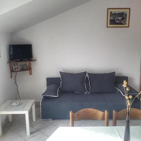 Apartman Apartments With A Parking Space Grebastica, Sibenik - 4882