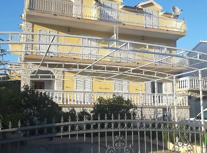 With A Parking Space Grebastica, Sibenik - 4882 *