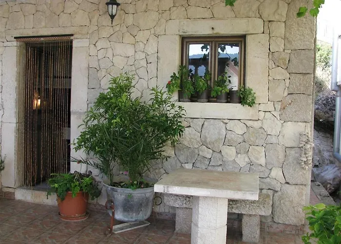 With A Parking Space Grebastica, Sibenik - 4882 Baselovici