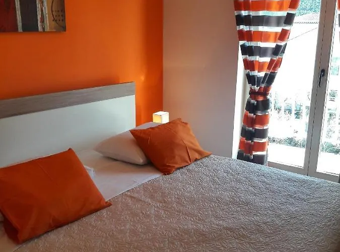 With A Parking Space Grebastica, Sibenik - 4882 Baselovici