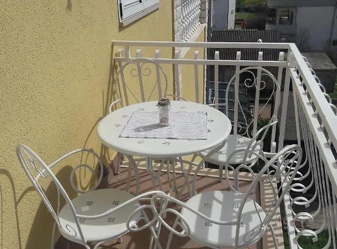 Appartement With A Parking Space Grebastica, Sibenik - 4882 Baselovici