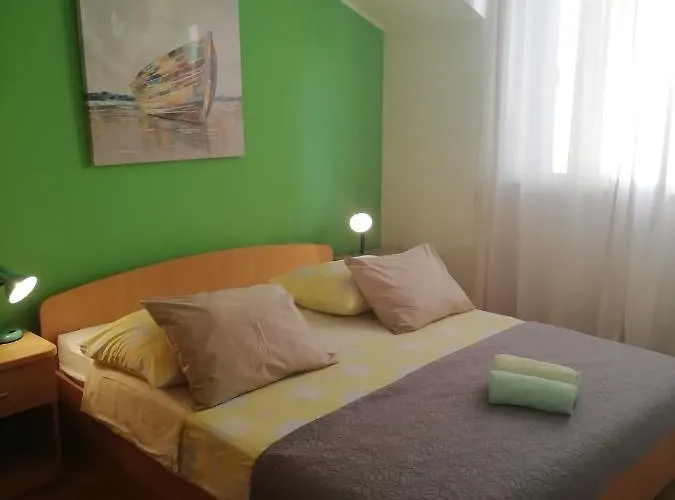 With A Parking Space Grebastica, Sibenik - 4882 * Baselovici