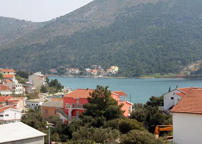 Appartement With A Parking Space Grebastica, Sibenik - 4882 *
